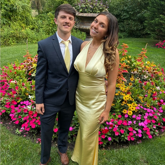 Meet your Posher, Taylor - Picture 4 of 4